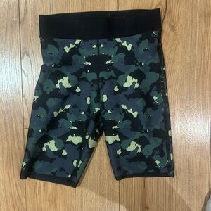 Ultracor Battlefield Camo Aero Biker Shorts SMALL Green Black